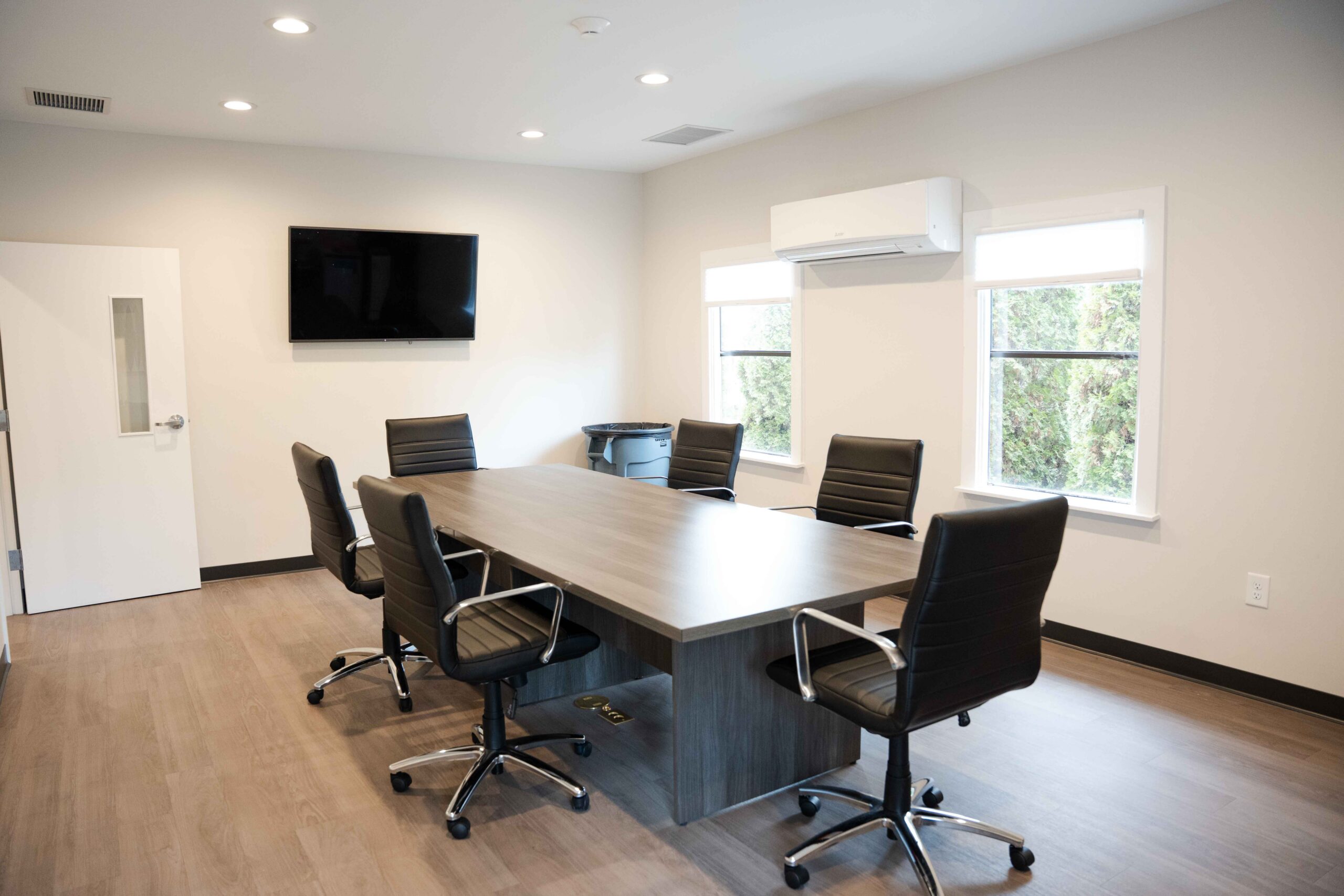 Evoraa's meeting room for VIOP for Substance Use Disorders in TN.